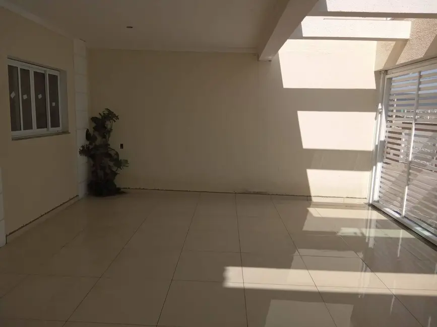 Casa com 3 quartos à venda, 180m2 em Residencial Santa Giovana, Jundiai - SP - imagem 4 Foto 4 de Casa com 3 quartos à venda, 180m2 em Residencial Santa Giovana, Jundiai - SP