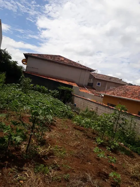 Foto 1 de Terreno / Lote à venda, 250m2 em Jundiai - SP