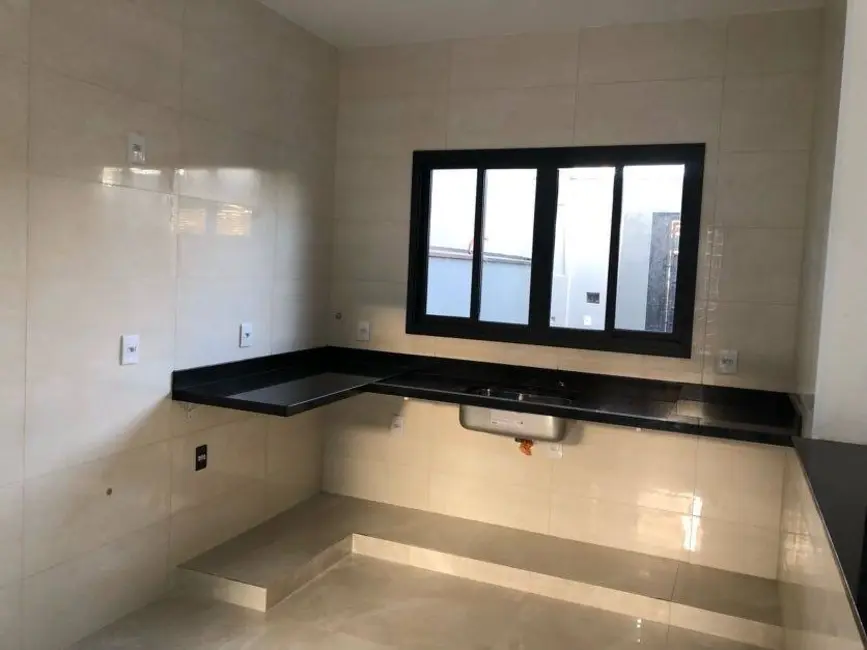 Foto 3 de Casa com 3 quartos à venda, 105m2 em Vila Rio Branco, Jundiai - SP