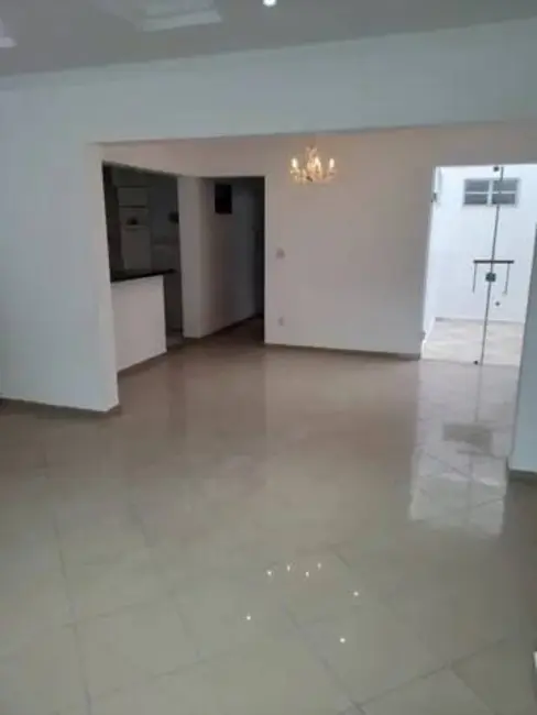 Foto 2 de Casa com 4 quartos à venda e para alugar, 320m2 em Jardim do Lago, Jundiai - SP