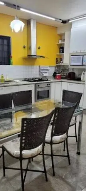 Foto 2 de Casa com 3 quartos à venda, 400m2 em Parque Nova Suíça, Valinhos - SP