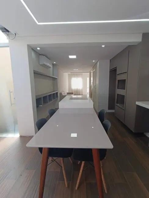 Casa de Condomínio com 2 quartos à venda em Vila Alati, Jundiai - SP - imagem 3 Foto 3 de Casa de Condomínio com 2 quartos à venda em Vila Alati, Jundiai - SP