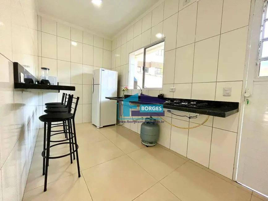 Casa com 2 quartos para alugar, 300m2 em Mongagua - SP - imagem 8 Foto 8 de Casa com 2 quartos para alugar, 300m2 em Mongagua - SP