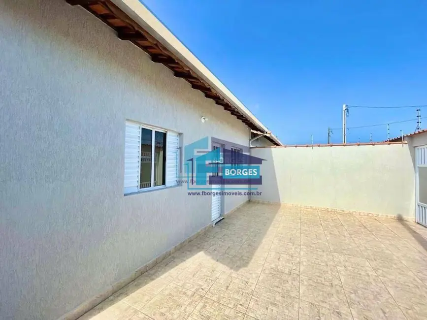 Foto 4 de Casa com 2 quartos à venda, 147m2 em Mongagua - SP