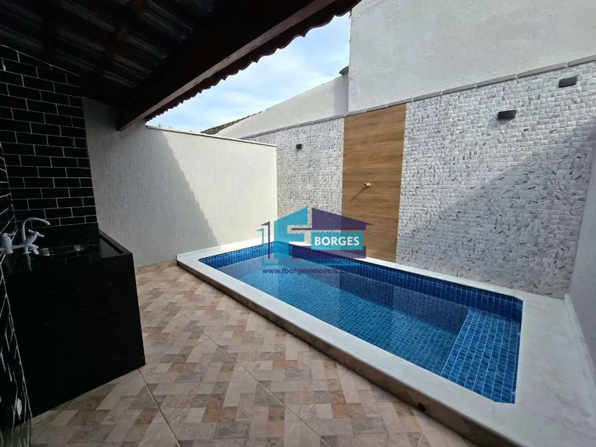 Foto 4 de Casa com 2 quartos à venda, 130m2 em Itanhaem - SP