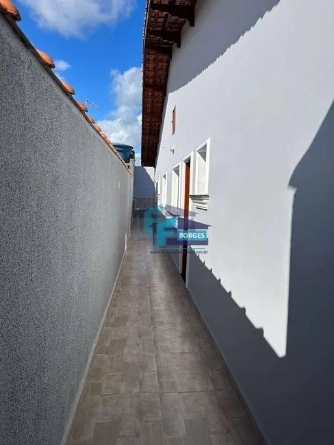 Foto 3 de Casa com 2 quartos à venda, 149m2 em Centro, Mongagua - SP