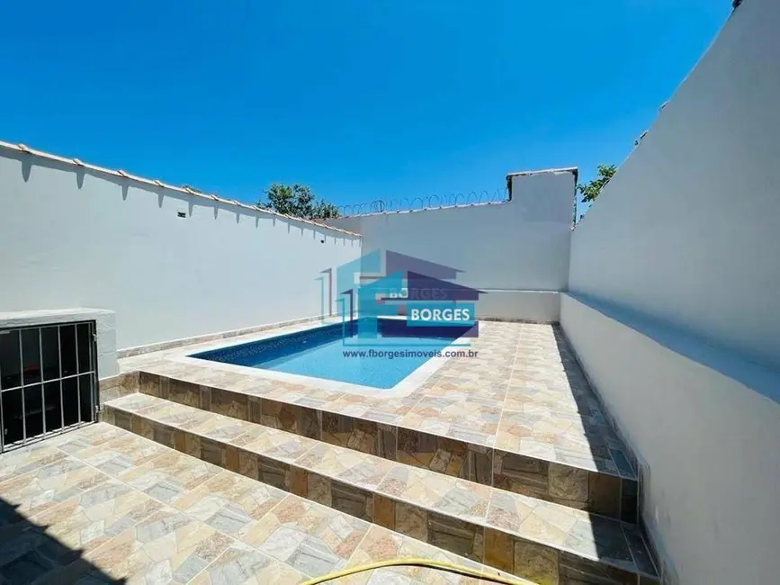 Foto 3 de Casa com 2 quartos à venda, 160m2 em Mongagua - SP