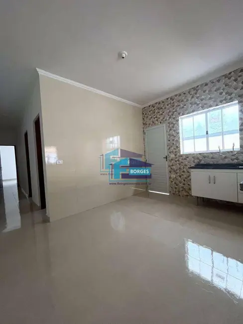 Foto 2 de Casa com 2 quartos à venda, 180m2 em Mongagua - SP