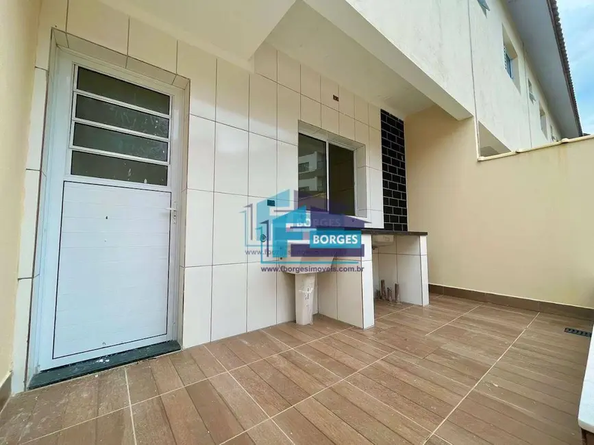 Foto 5 de Casa de Condomínio com 2 quartos à venda, 81m2 em Centro, Mongagua - SP