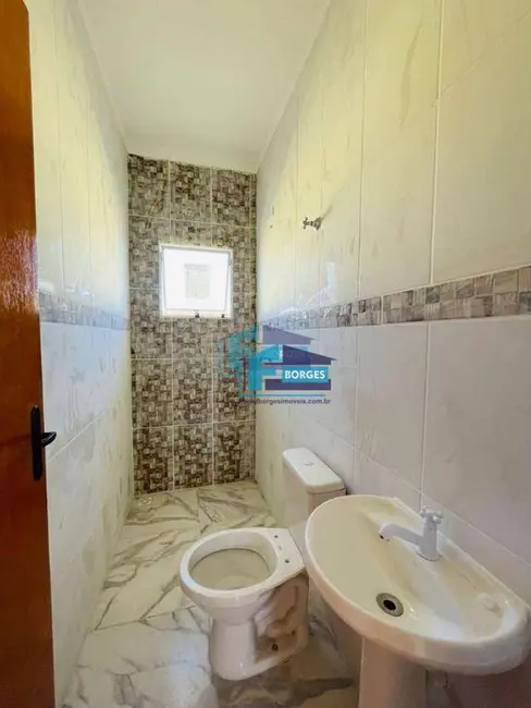 Casa com 2 quartos à venda, 150m2 em Itanhaem - SP - imagem 3 Foto 3 de Casa com 2 quartos à venda, 150m2 em Itanhaem - SP