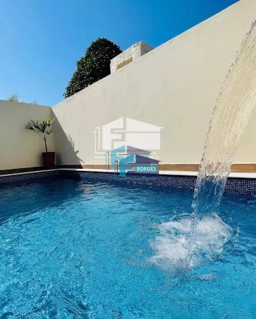 Foto 1 de Casa com 2 quartos à venda, 150m2 em Itanhaem - SP