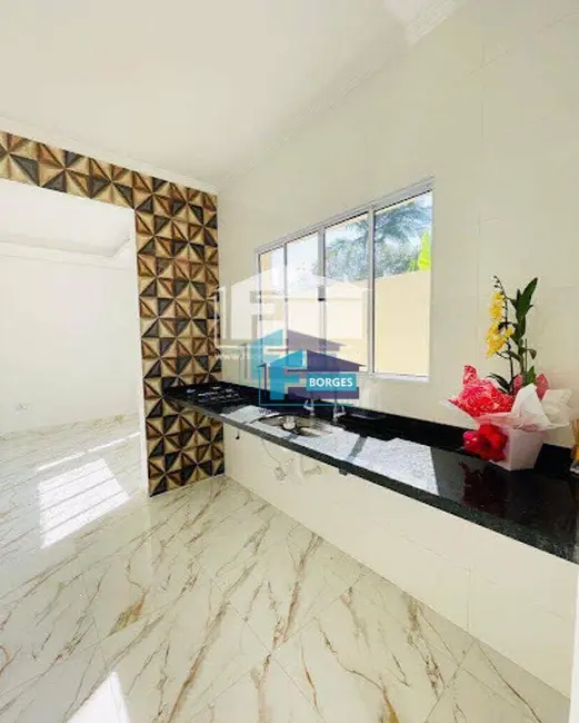 Foto 3 de Casa com 2 quartos à venda, 150m2 em Itanhaem - SP