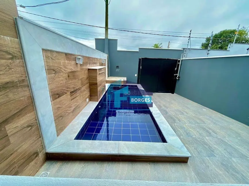 Foto 1 de Casa com 2 quartos à venda, 150m2 em Itanhaem - SP