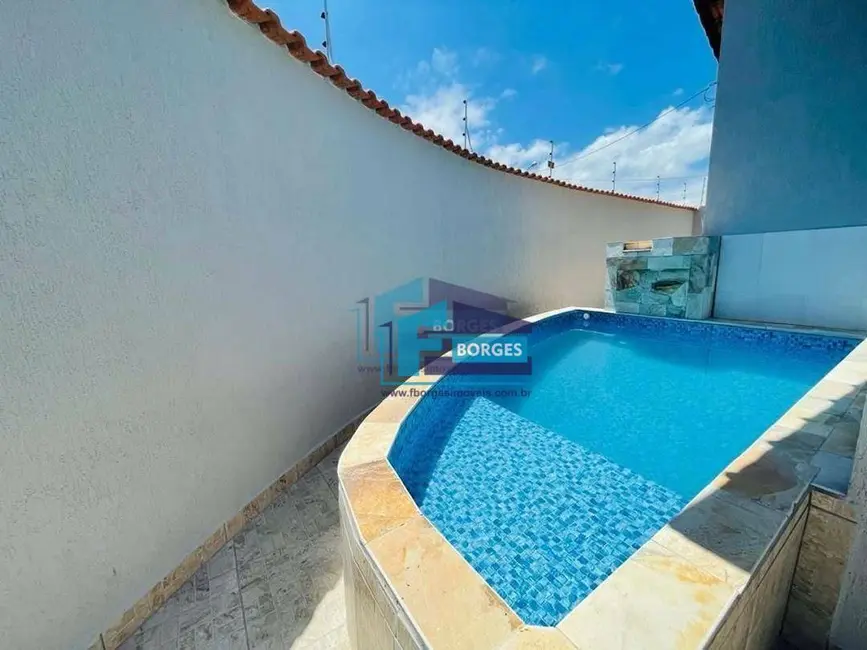 Foto 1 de Casa com 2 quartos à venda, 147m2 em Mongagua - SP