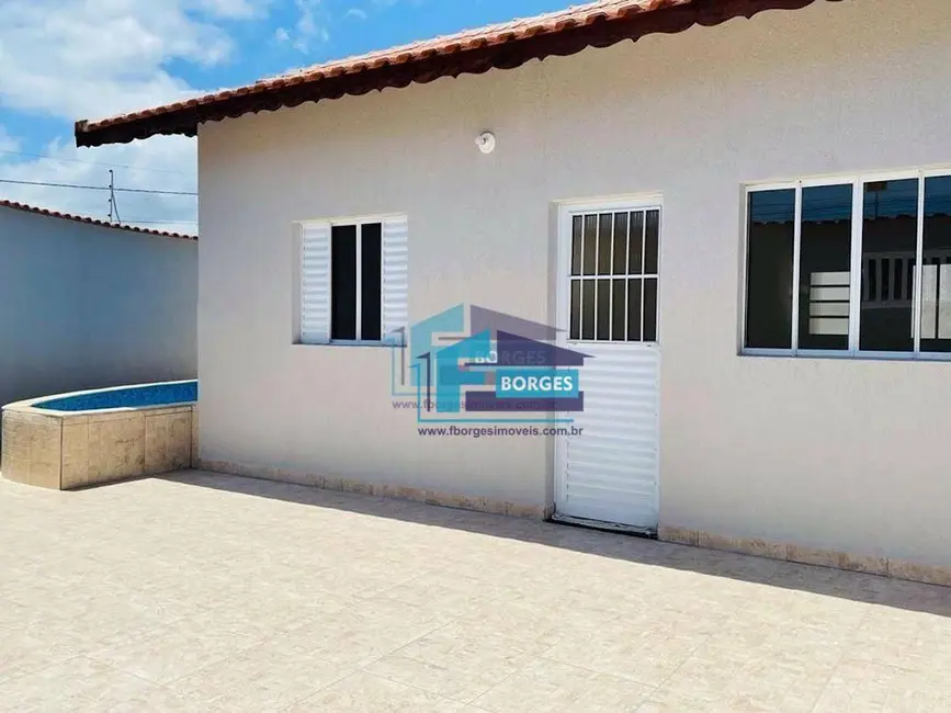 Foto 3 de Casa com 2 quartos à venda, 147m2 em Mongagua - SP