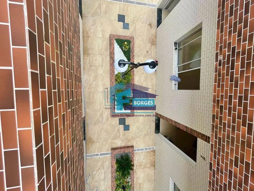 Foto 4 de Casa de Condomínio com 2 quartos à venda, 82m2 em Centro, Mongagua - SP