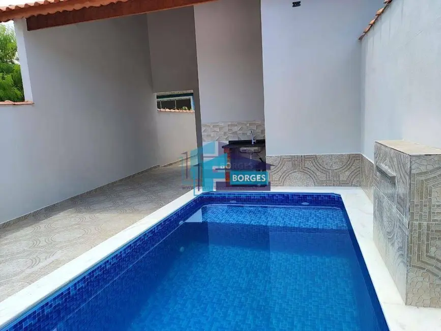 Foto 1 de Casa com 2 quartos à venda, 150m2 em Itanhaem - SP