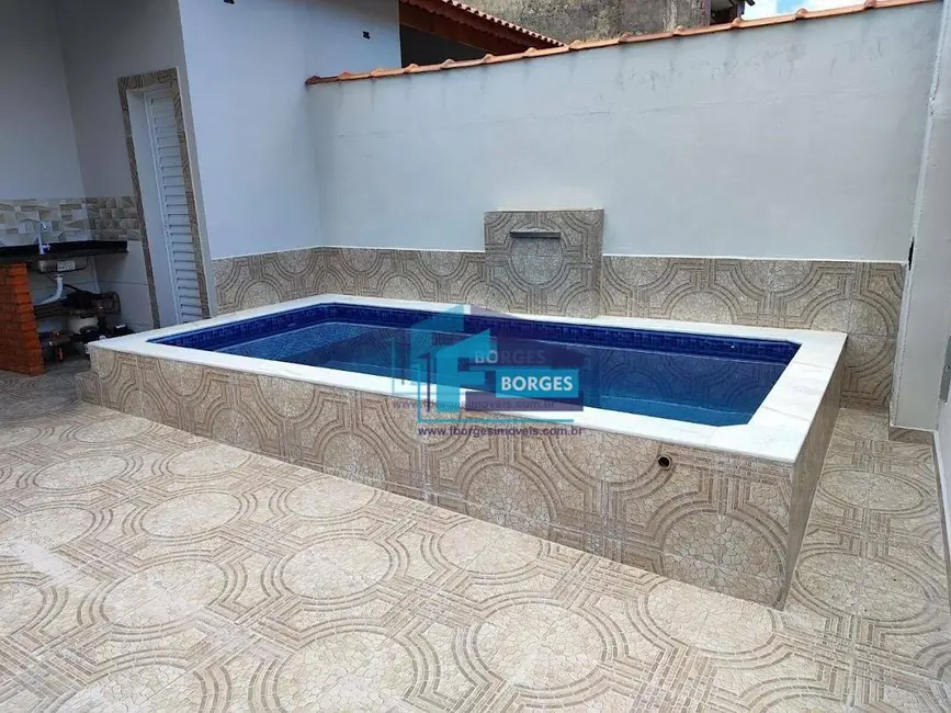 Foto 8 de Casa com 2 quartos à venda, 150m2 em Itanhaem - SP