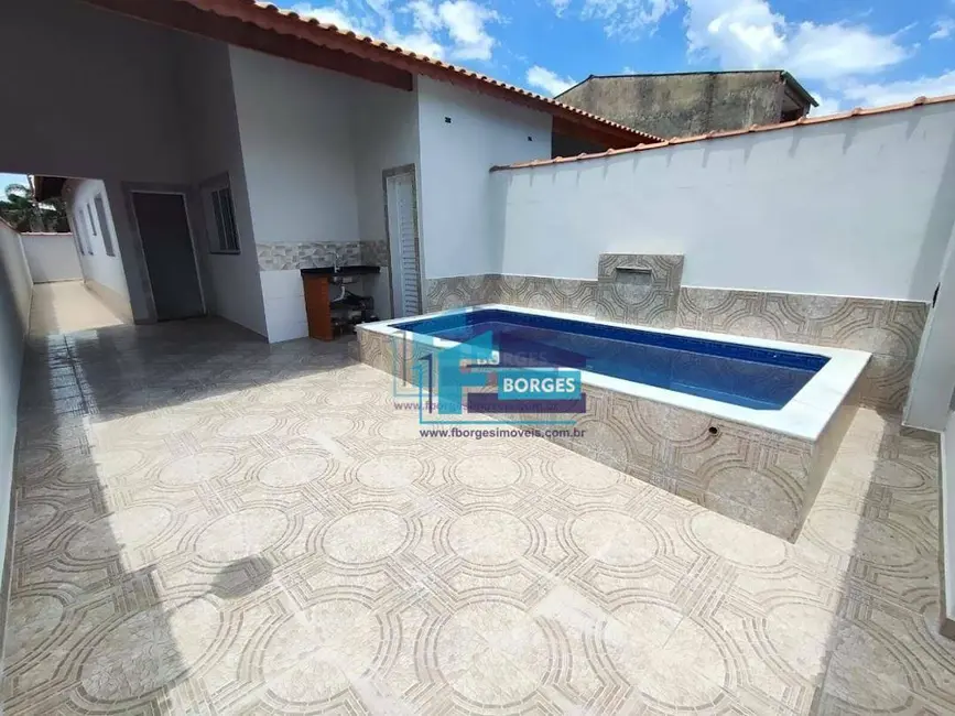 Foto 2 de Casa com 2 quartos à venda, 150m2 em Itanhaem - SP