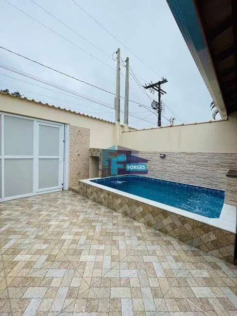 Foto 5 de Casa com 2 quartos à venda, 126m2 em Itanhaem - SP