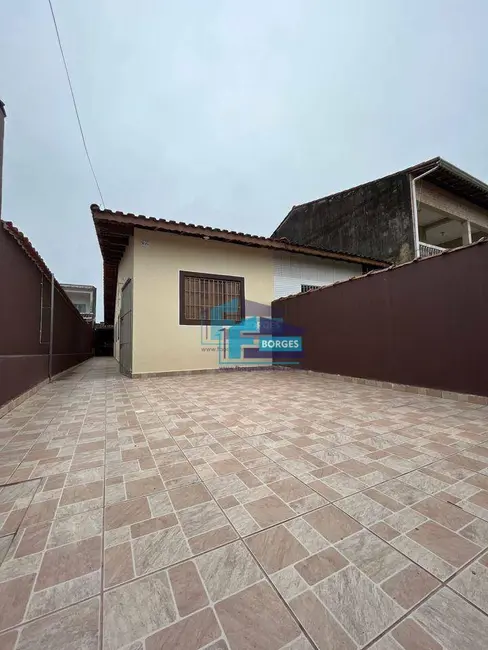 Foto 3 de Casa com 2 quartos à venda, 135m2 em Itanhaem - SP