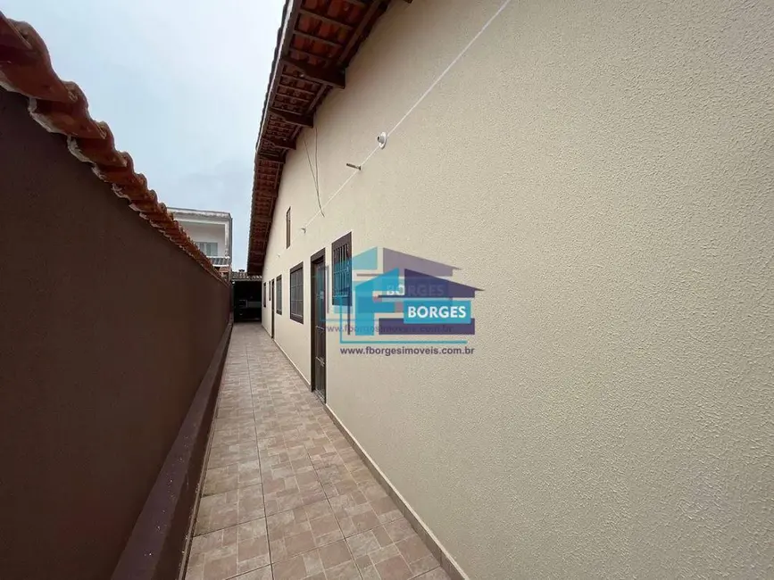 Foto 5 de Casa com 2 quartos à venda, 135m2 em Itanhaem - SP