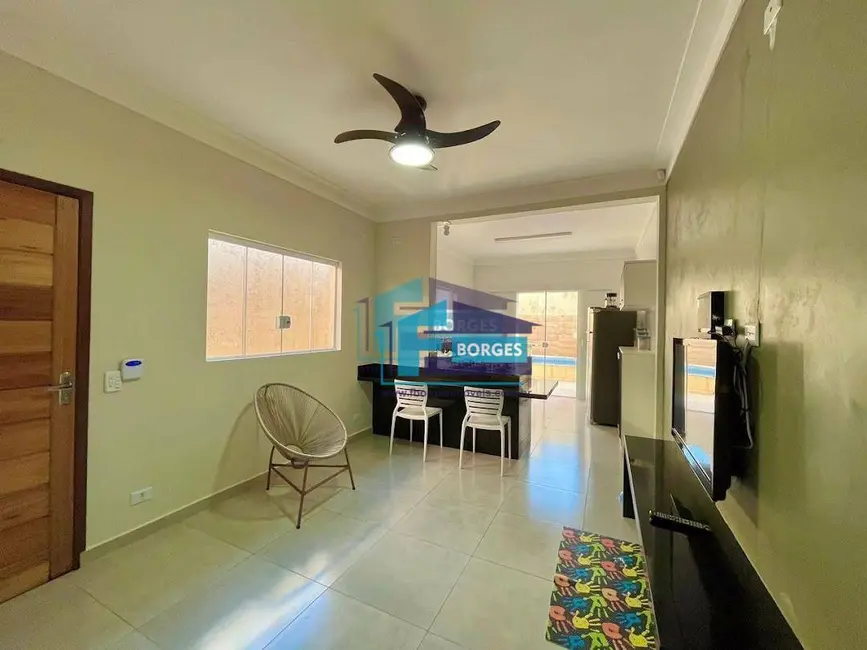 Foto 7 de Casa com 2 quartos à venda, 125m2 em Mongagua - SP