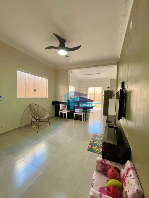 Foto 5 de Casa com 2 quartos à venda, 125m2 em Mongagua - SP