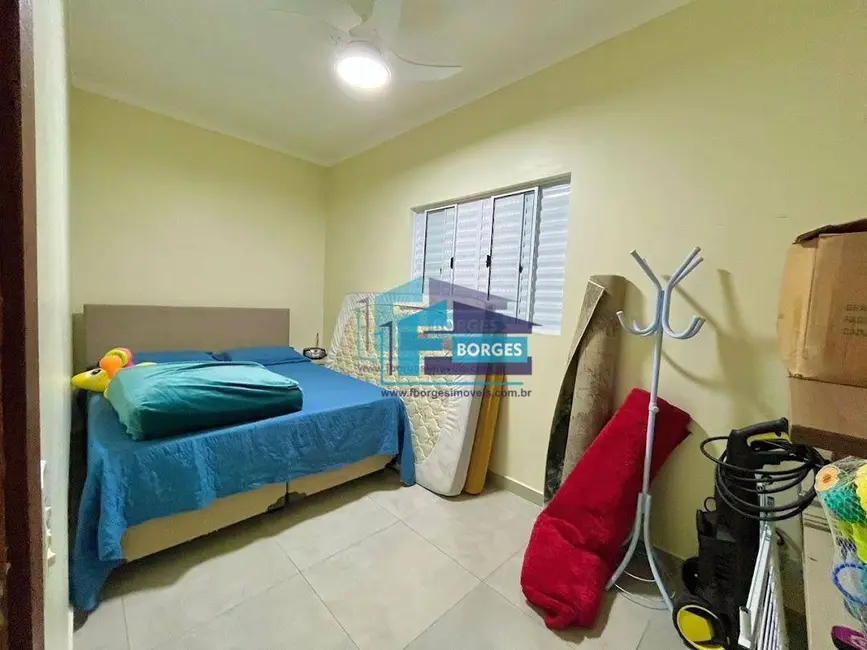 Foto 8 de Casa com 2 quartos à venda, 125m2 em Mongagua - SP