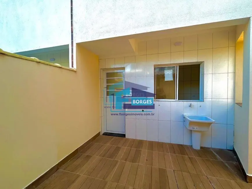 Foto 3 de Casa de Condomínio com 2 quartos à venda, 146m2 em Centro, Mongagua - SP