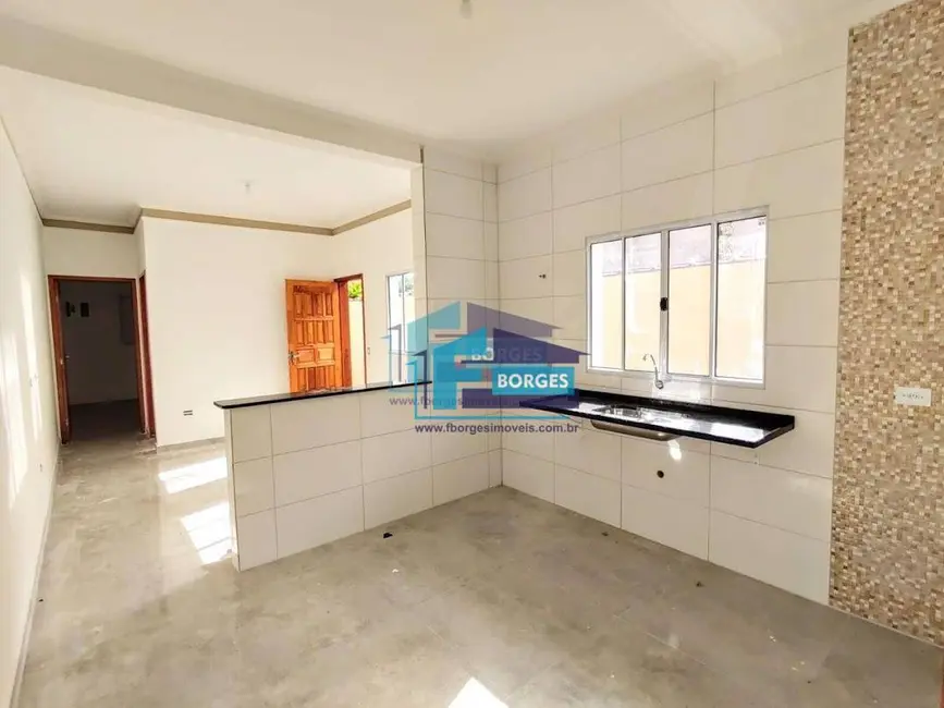 Foto 2 de Casa com 2 quartos à venda, 175m2 em Centro, Mongagua - SP