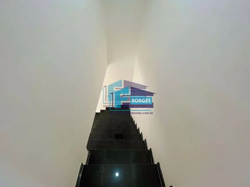 Foto 3 de Casa de Condomínio com 2 quartos à venda, 82m2 em Centro, Mongagua - SP