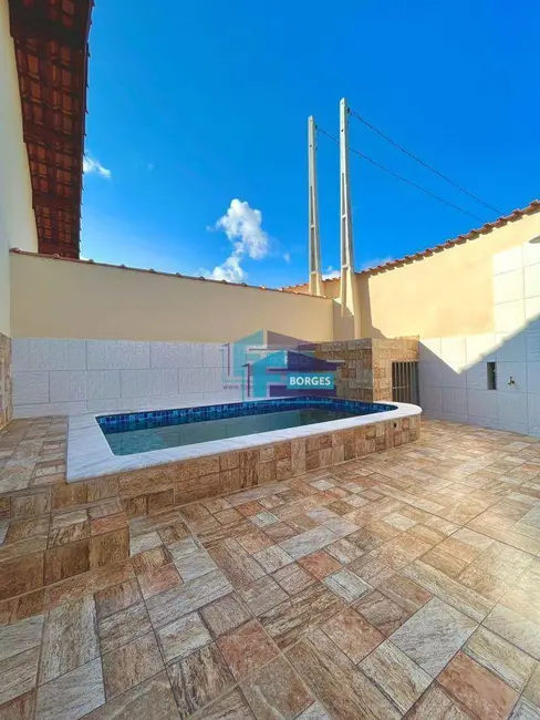 Foto 3 de Casa com 2 quartos à venda, 150m2 em Itanhaem - SP