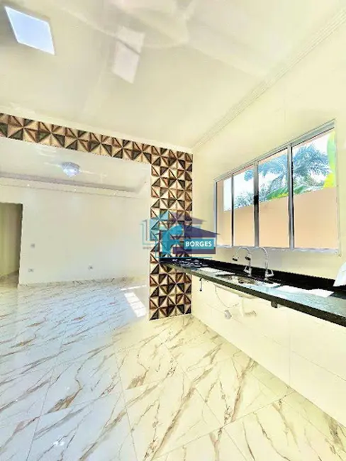 Foto 5 de Casa com 2 quartos à venda, 150m2 em Itanhaem - SP