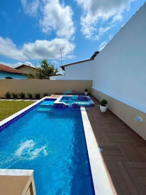 Foto 4 de Casa com 3 quartos à venda, 300m2 em Itanhaem - SP