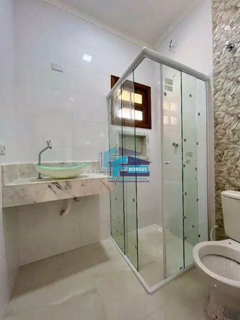 Foto 3 de Casa com 3 quartos à venda, 300m2 em Itanhaem - SP