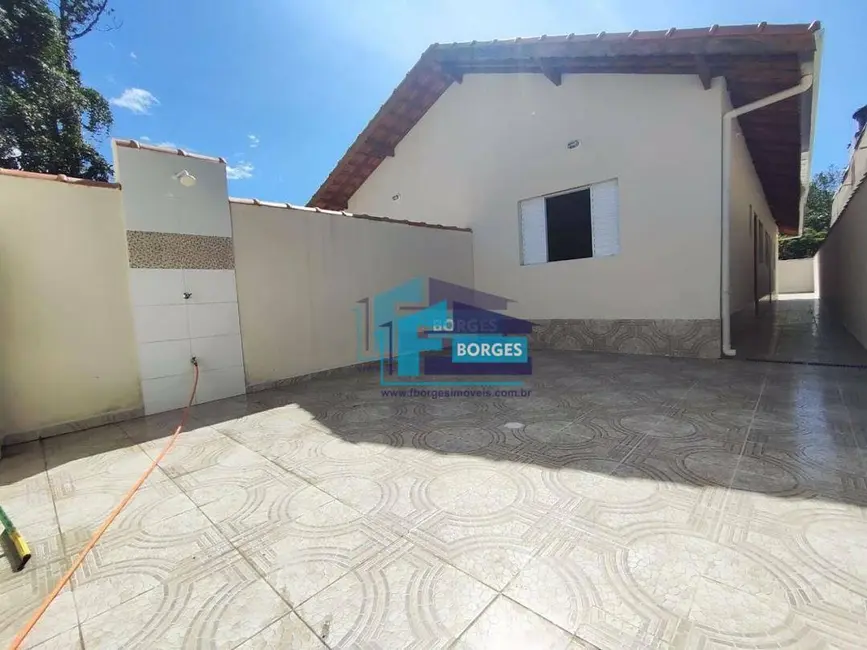 Foto 1 de Casa com 2 quartos à venda, 180m2 em Itanhaem - SP