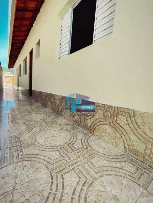 Foto 8 de Casa com 2 quartos à venda, 180m2 em Itanhaem - SP