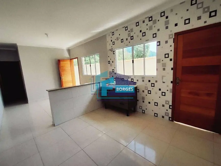 Foto 4 de Casa com 2 quartos à venda, 180m2 em Itanhaem - SP