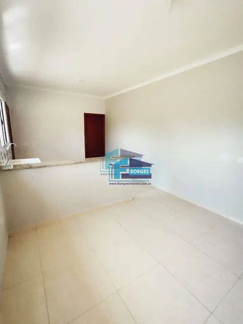 Foto 2 de Casa com 2 quartos à venda, 180m2 em Itanhaem - SP