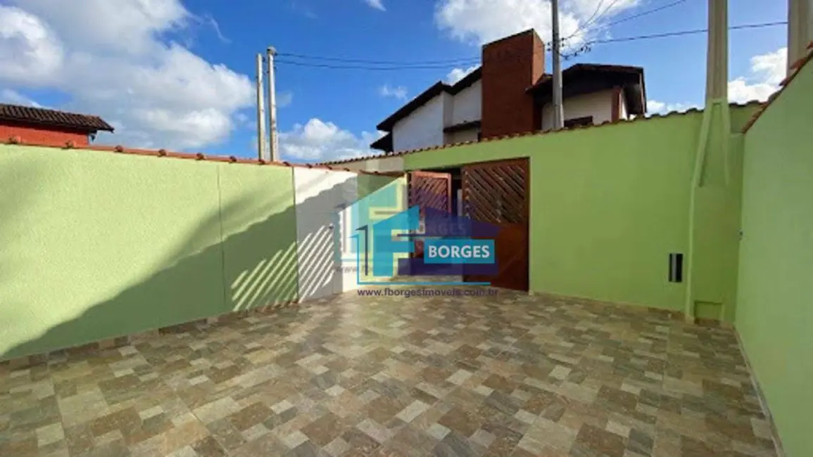 Foto 2 de Casa com 2 quartos à venda, 150m2 em Itanhaem - SP