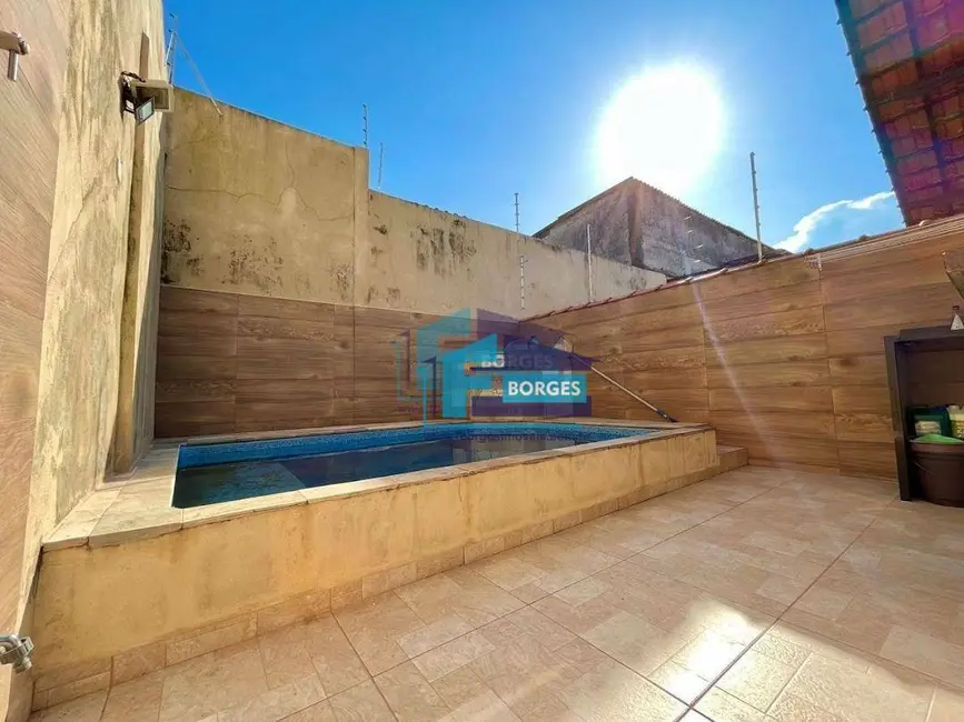 Foto 6 de Casa com 2 quartos à venda, 125m2 em Mongagua - SP