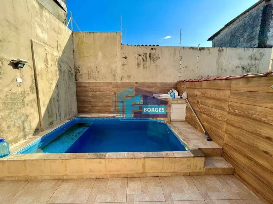 Foto 8 de Casa com 2 quartos à venda, 125m2 em Mongagua - SP