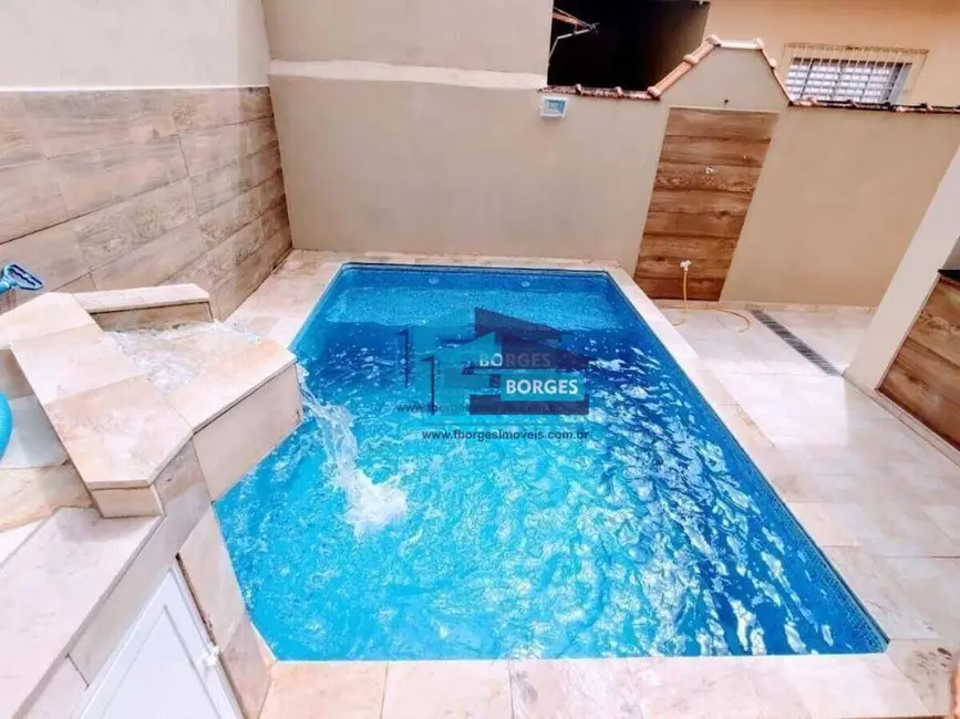 Foto 2 de Casa com 2 quartos à venda, 125m2 em Mongagua - SP