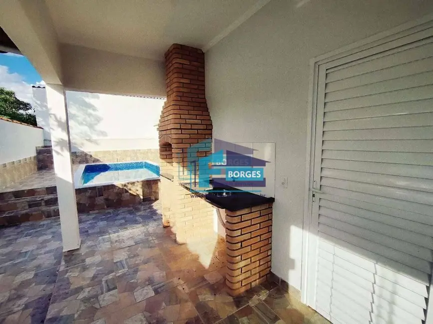 Foto 5 de Casa com 2 quartos à venda, 195m2 em Centro, Mongagua - SP