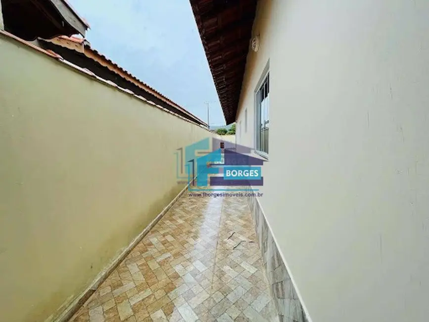 Casa com 2 quartos à venda, 185m2 em Itanhaem - SP - imagem 6 Foto 6 de Casa com 2 quartos à venda, 185m2 em Itanhaem - SP