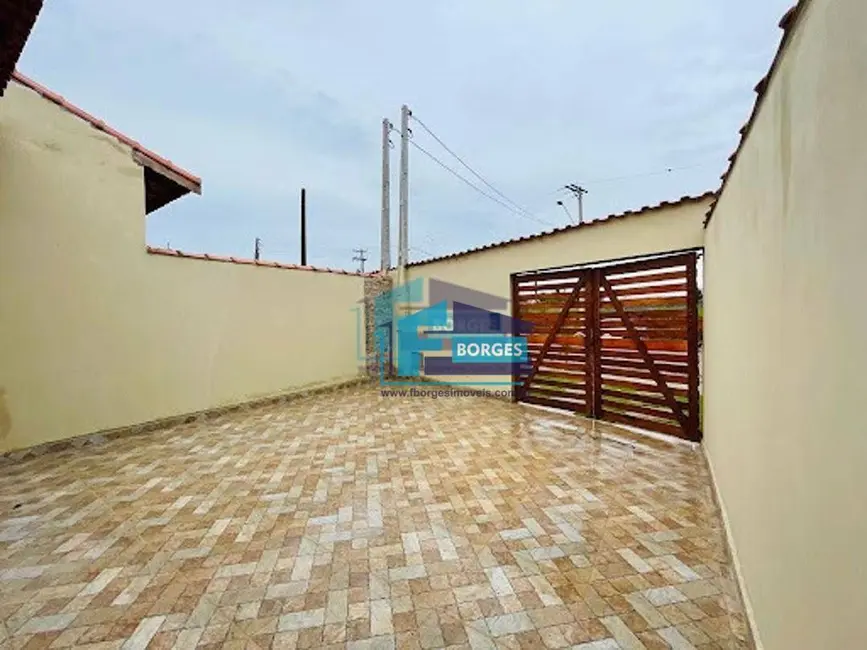 Casa com 2 quartos à venda, 185m2 em Itanhaem - SP - imagem 2 Foto 2 de Casa com 2 quartos à venda, 185m2 em Itanhaem - SP