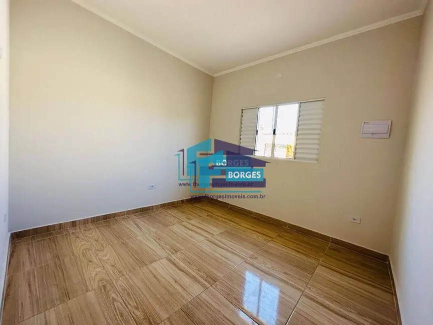 Foto 4 de Casa com 2 quartos à venda, 150m2 em Itanhaem - SP