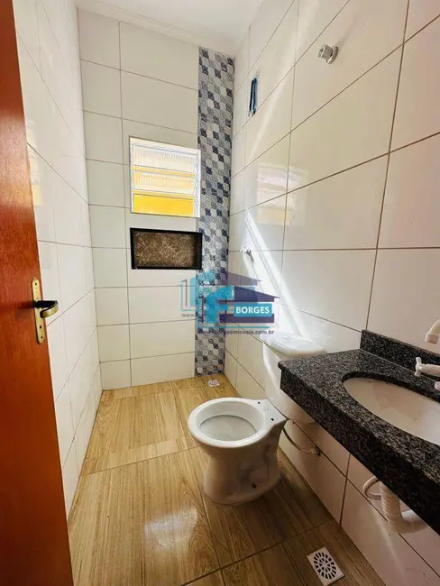 Foto 2 de Casa com 2 quartos à venda, 150m2 em Itanhaem - SP