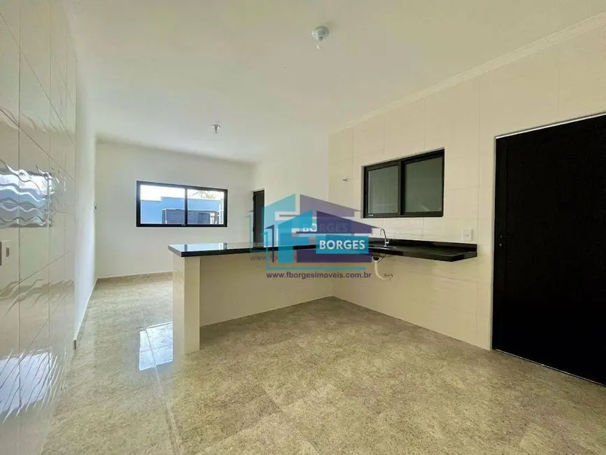Foto 3 de Casa com 2 quartos à venda, 150m2 em Itanhaem - SP